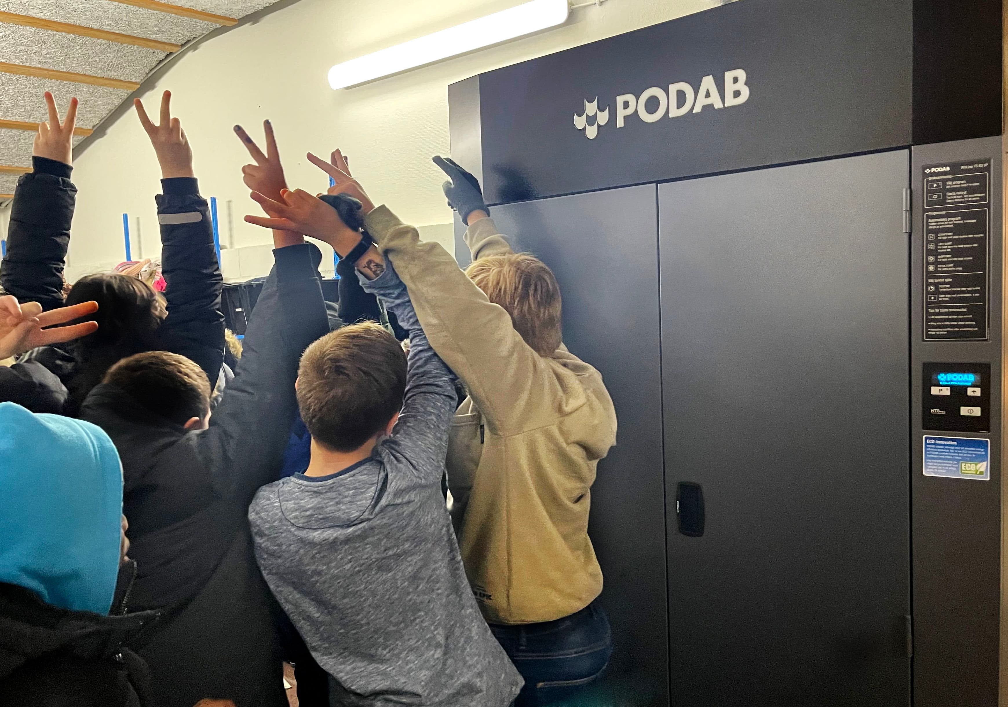 Torkskåp med värmepump på skola